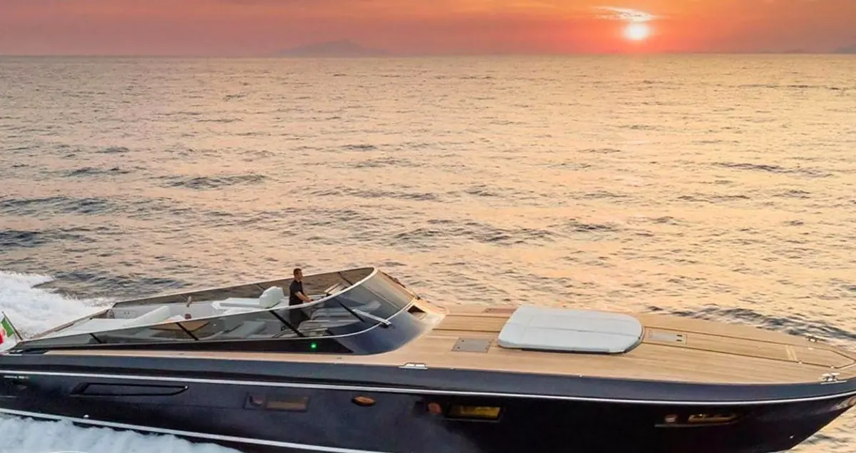 Itama 62 RS private yacht charter Mykonos