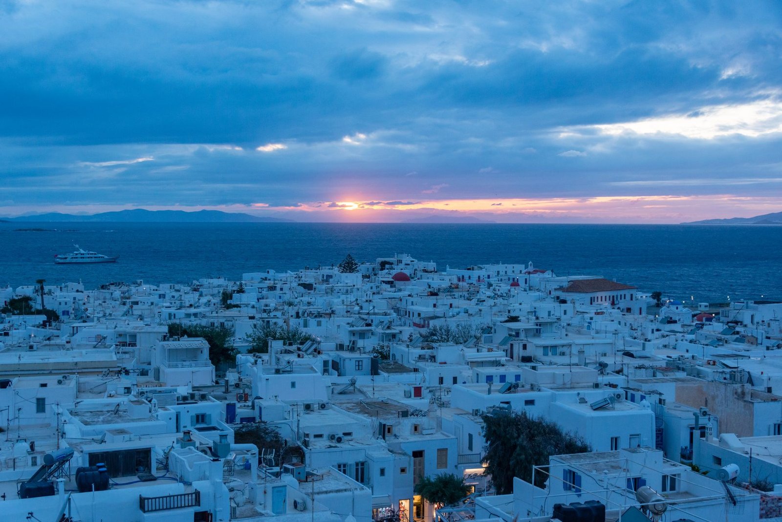 Planning in Mykonos — How to Get the Most Out of a Long Weekend in Mykonos